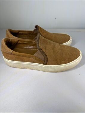 UGG Women’s Slip-On Suede‎ Loafers in Chestnut